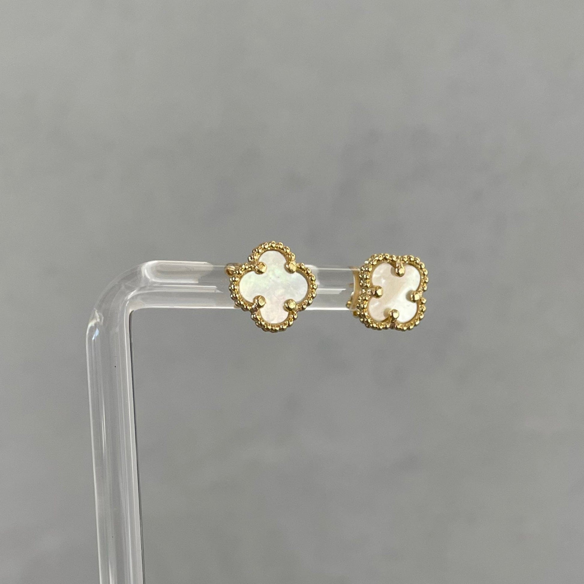 Mother Pearl Clover Studs Eledé 