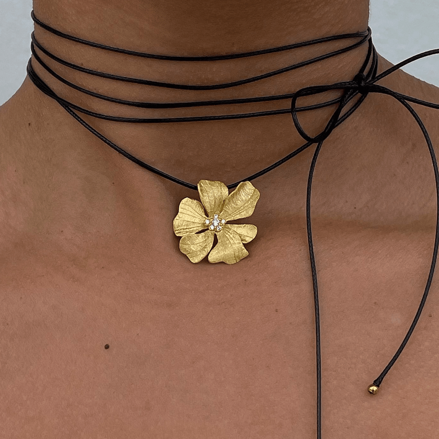 Peony Wrap Around Choker Eledé 