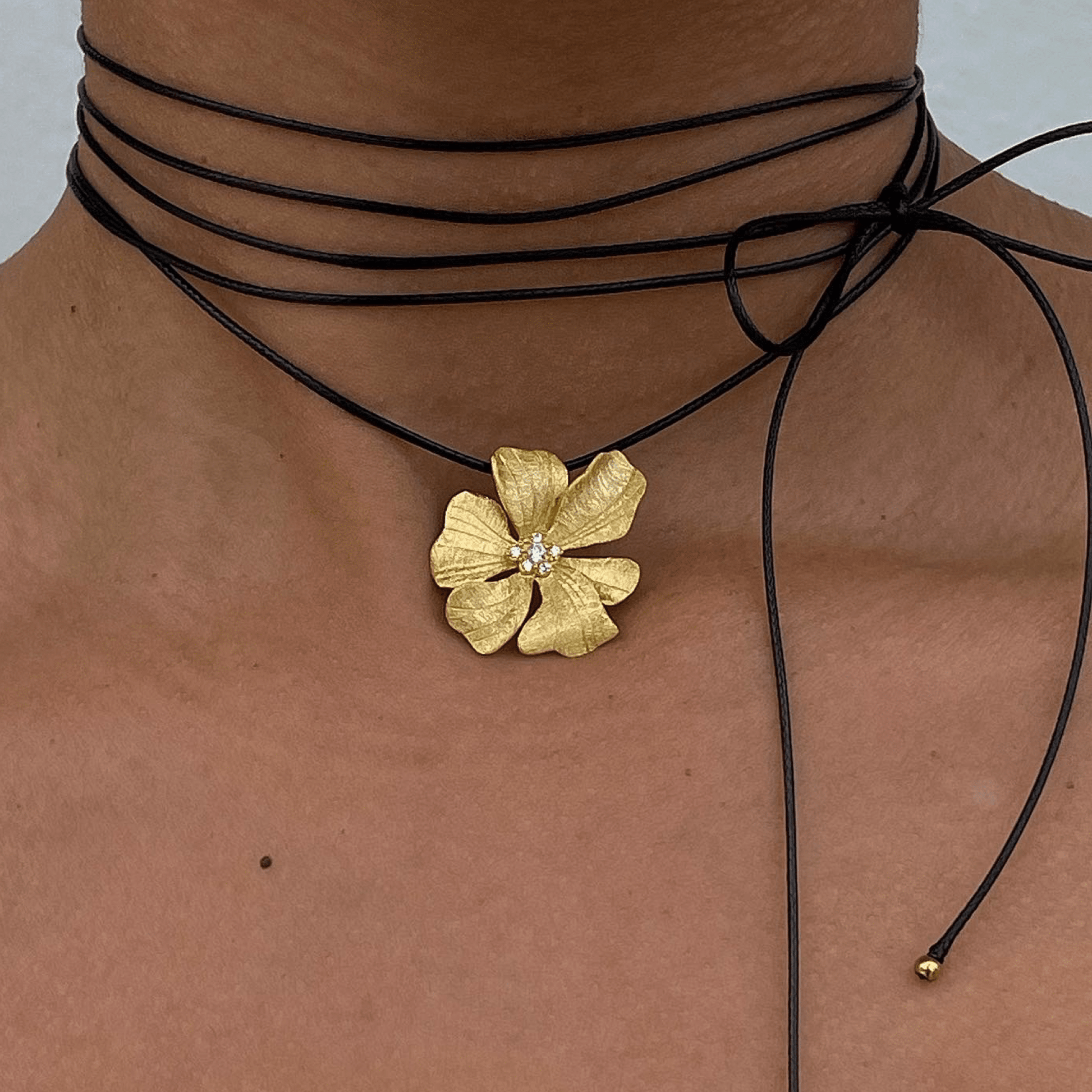 Peony Wrap Around Choker Eledé 